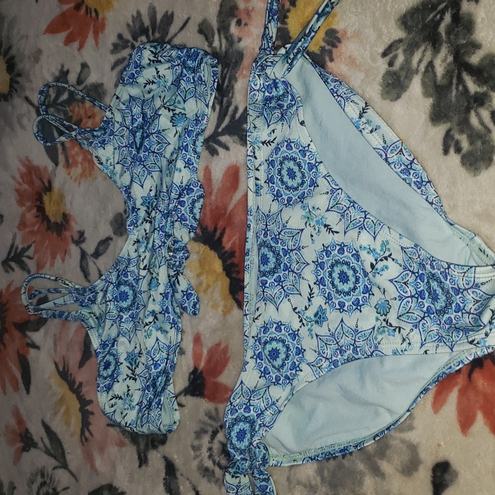 Large, bikini  bottom bathing suit